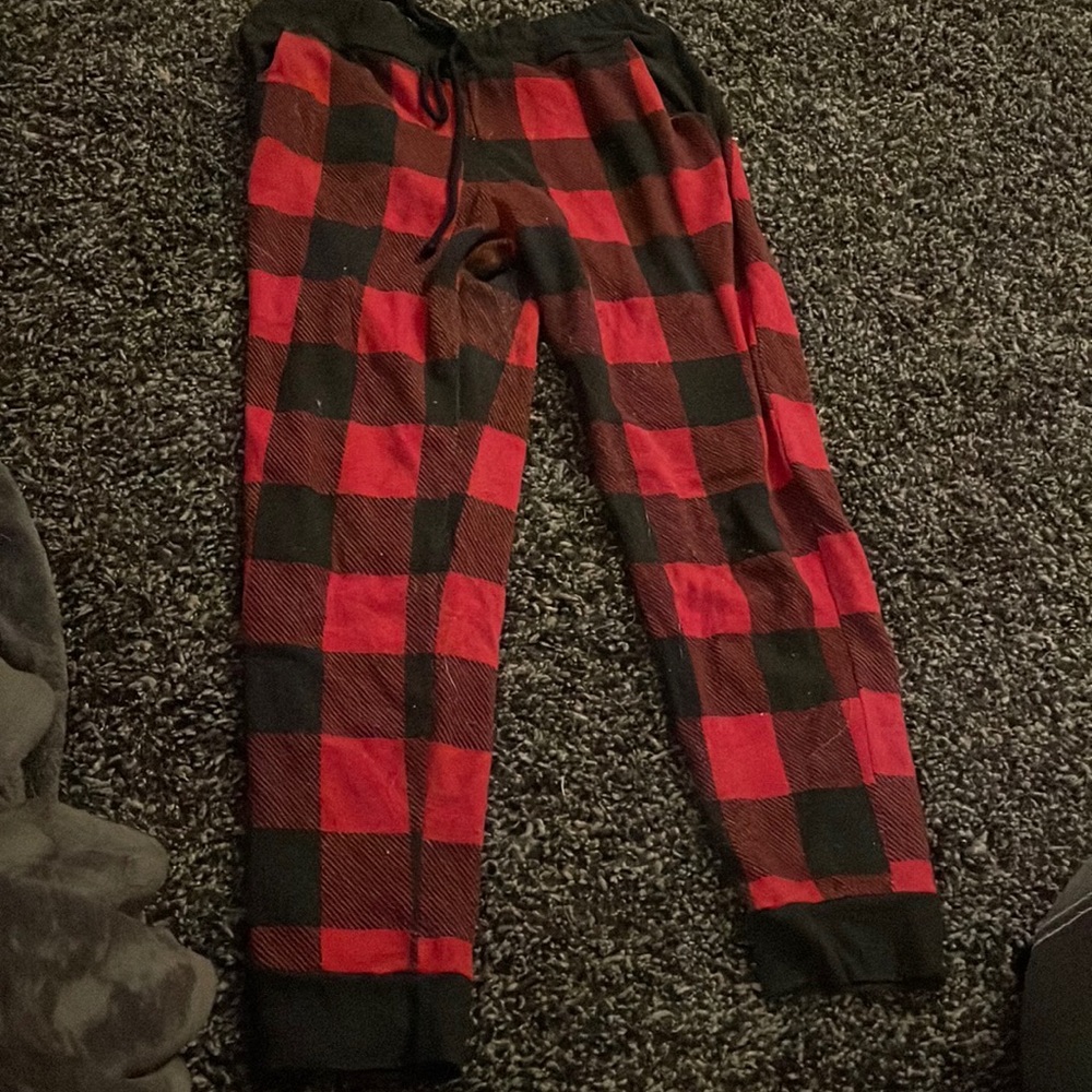Mustard seed red and black flannel joggers, size M